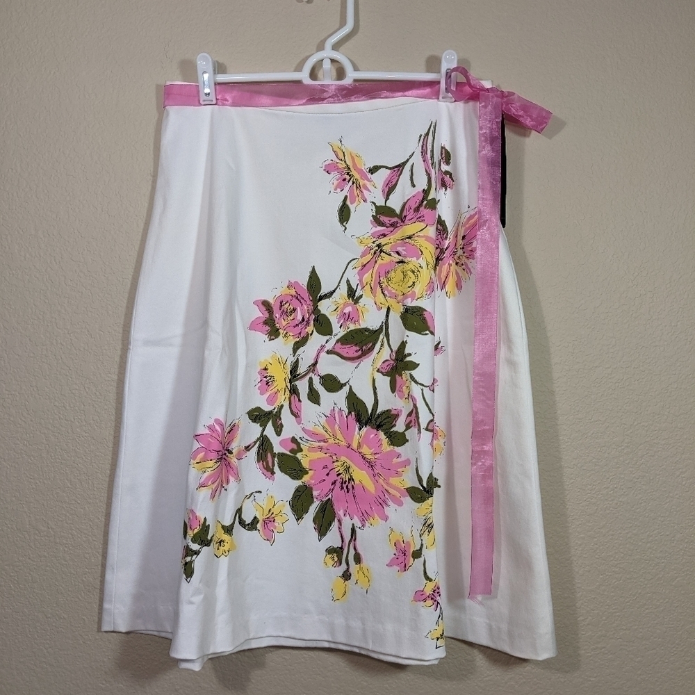 Beautiful White Cotton Skirt with Pink & Yellow Flowers NWT - Picture 7 of 7